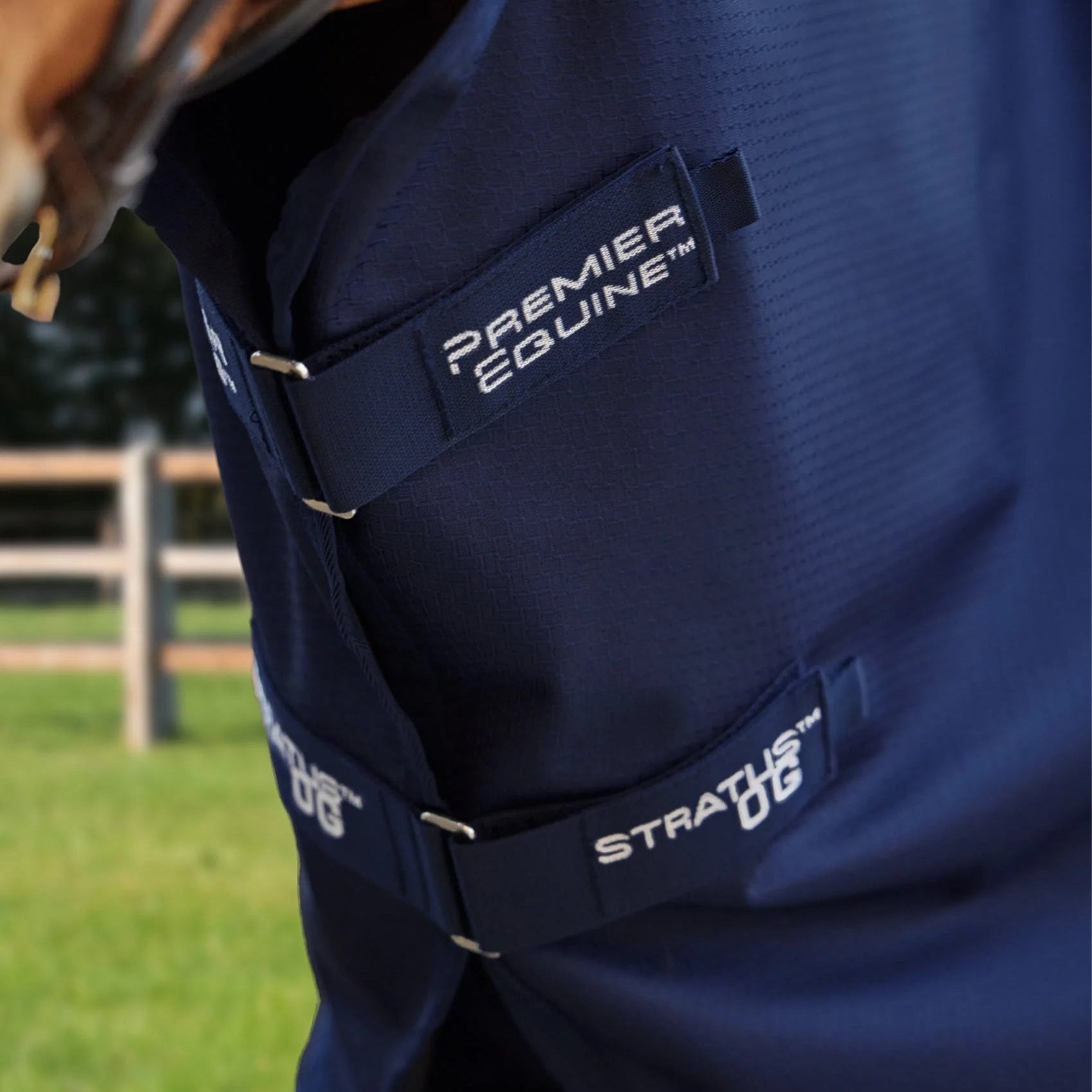 Premier Equine Stratus 600D Series 0g Turnout Rug with Classic Neck Cover Navy