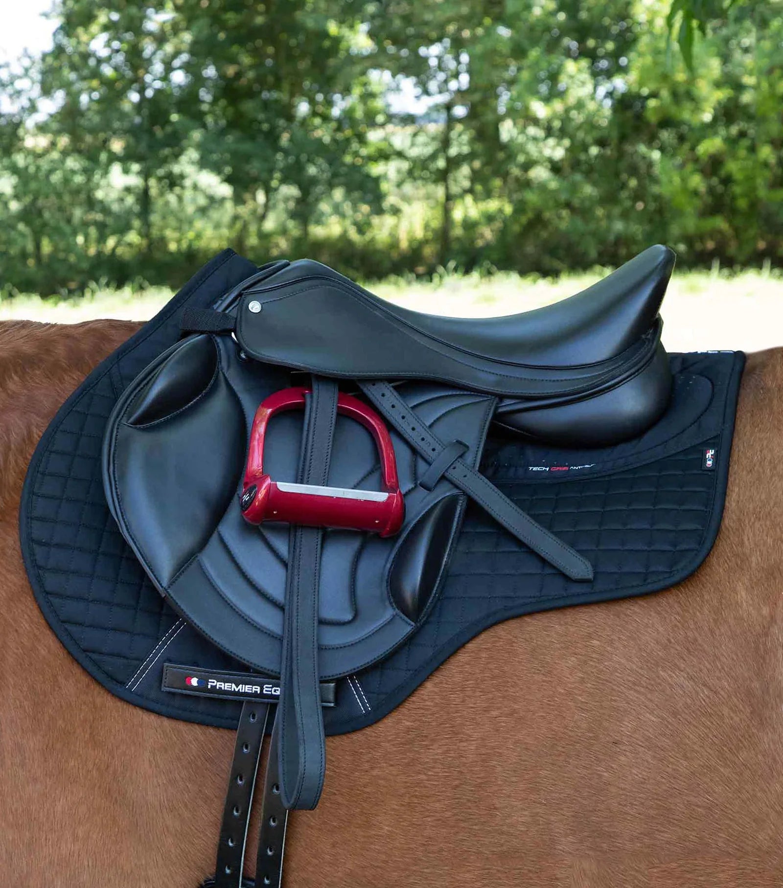 PREMIER EQUINE Black Jumping Saddle Pad - Close Contact Tech Grip Pro Anti-Slip GP/Jump Square for Equestrian Use