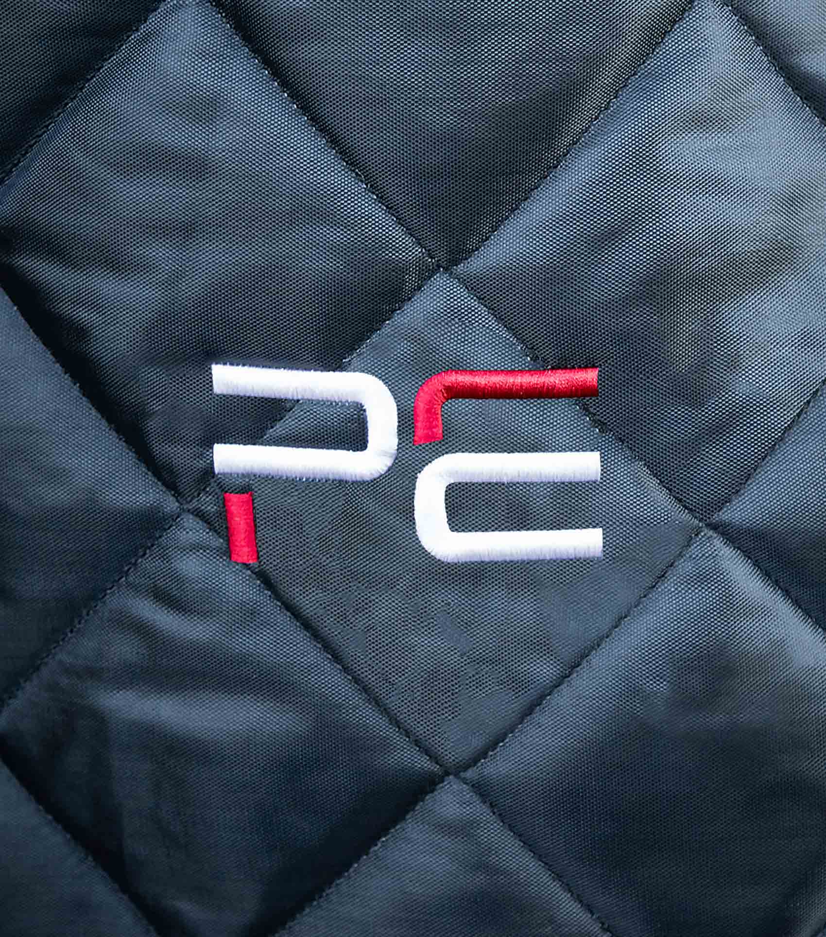 Premier Equine Tuscan Stable Rug 200G Black - Quilted horse rug close up