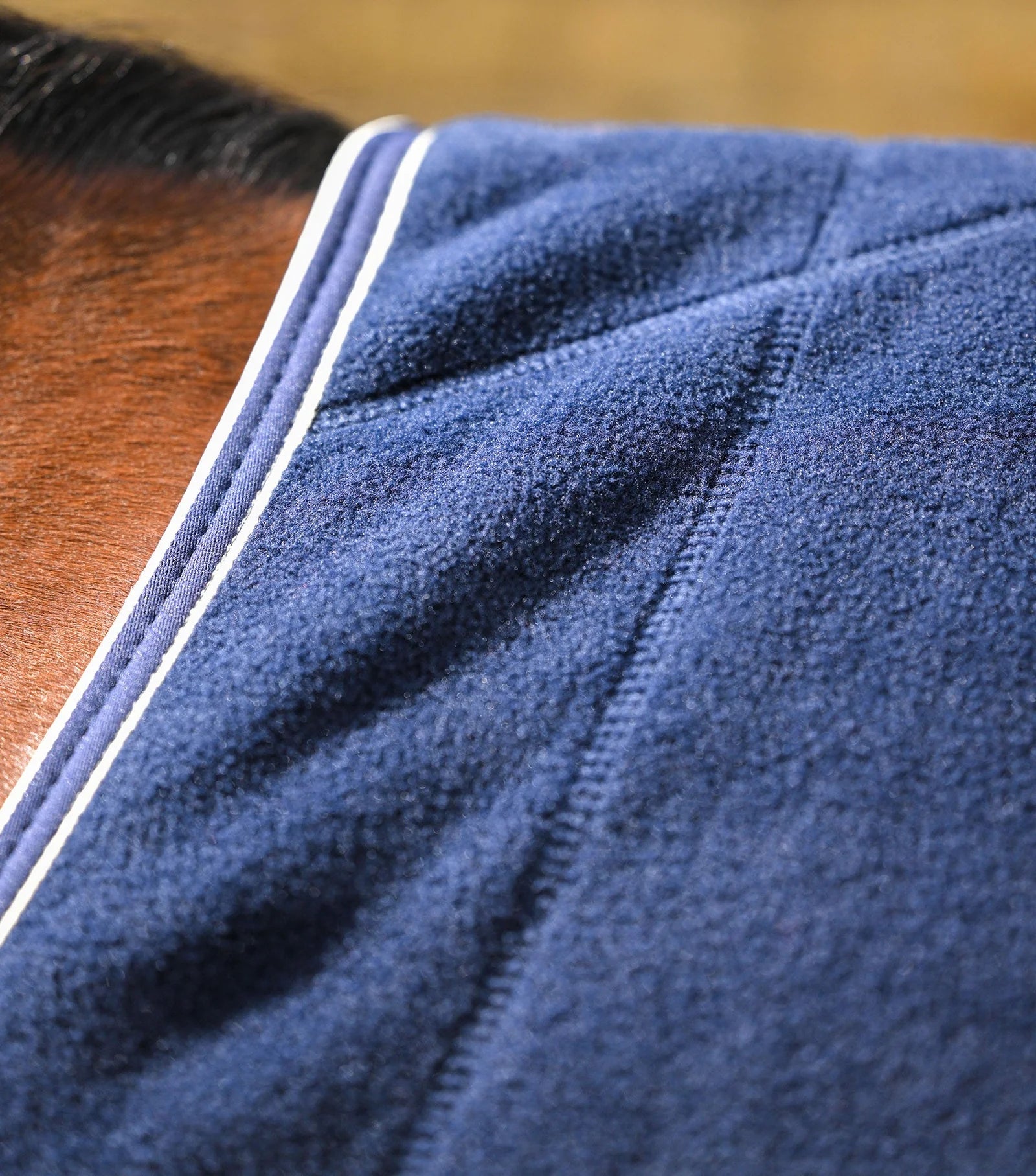 Equiflair PREMIER VELLUS Horse Fleece Rug Navy/White. Warm, anti-pilling fleece rug for horses.